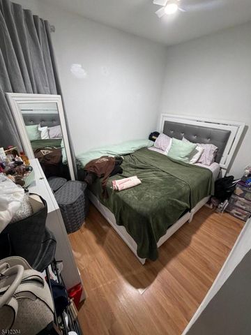 33 N 7Th St, Paterson City, NJ 07522