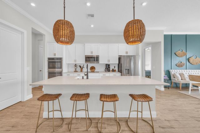 668 SW Riverwatch Place, Stuart, FL 34997