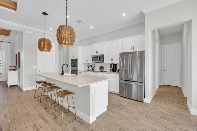 668 SW Riverwatch Place, Stuart, FL 34997