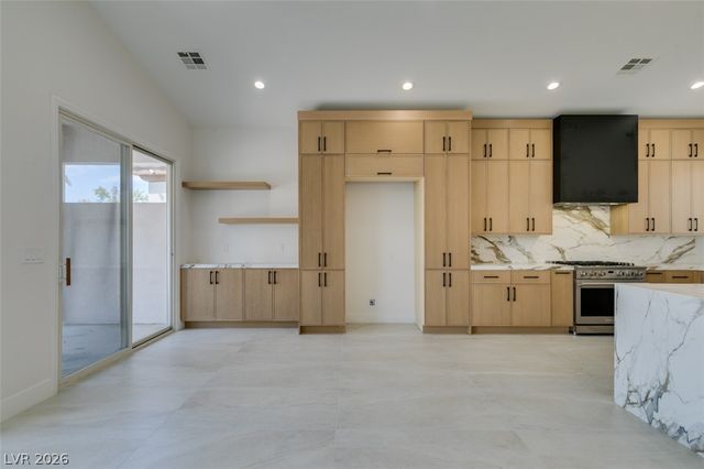 483 Indigo Springs Street, Henderson, NV 89014