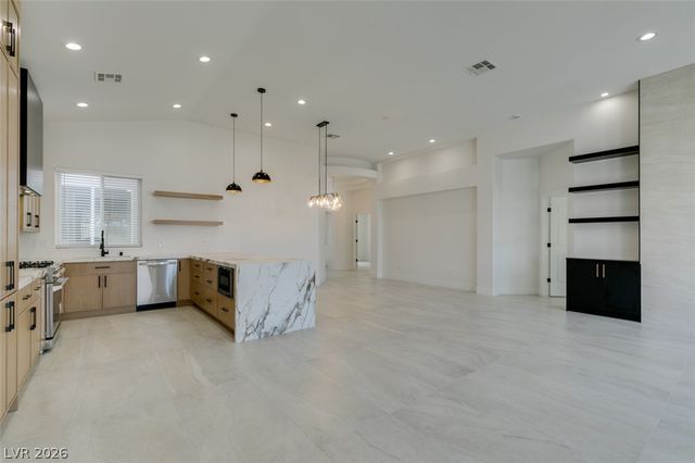 483 Indigo Springs Street, Henderson, NV 89014