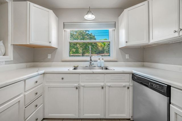 9 SE Waynel Circle, Fort Walton Beach, FL 32548