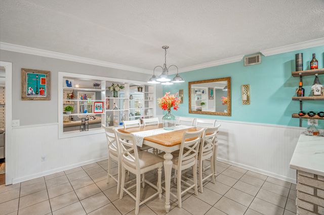 9 SE Waynel Circle, Fort Walton Beach, FL 32548