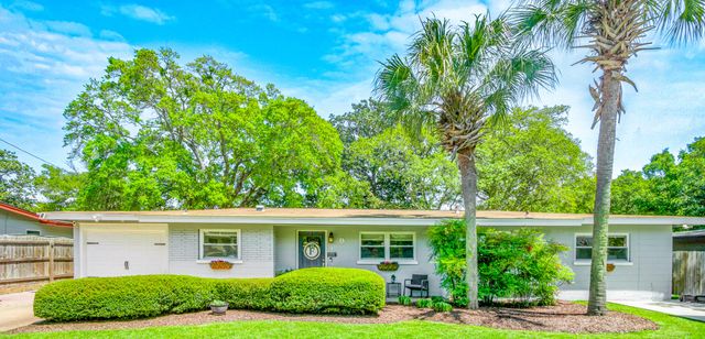 9 SE Waynel Circle, Fort Walton Beach, FL 32548