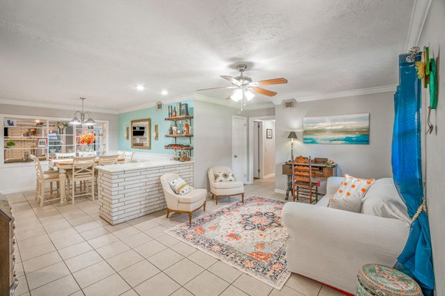 9 SE Waynel Circle, Fort Walton Beach, FL 32548