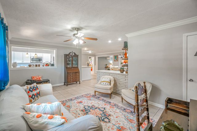 9 SE Waynel Circle, Fort Walton Beach, FL 32548