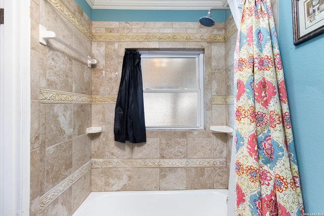 214 Schmeltzer Ln, San Antonio, TX 78213