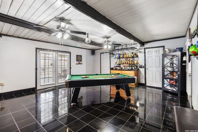 214 Schmeltzer Ln, San Antonio, TX 78213