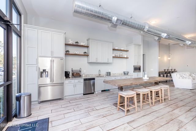 2501 Bienville Boulevard, 133, Ocean Springs, MS 39564