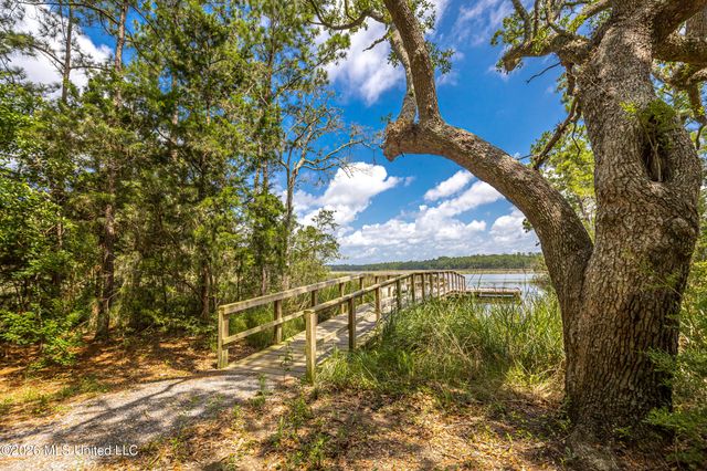 2501 Bienville Boulevard, 133, Ocean Springs, MS 39564