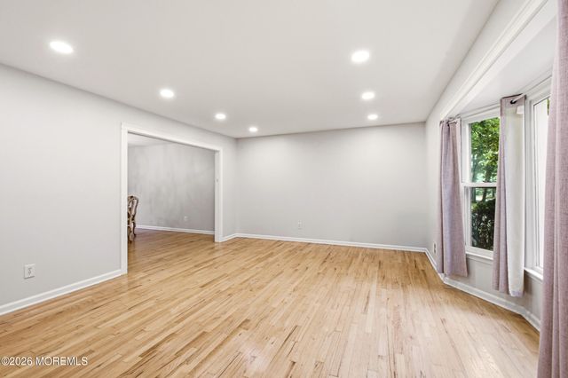 41 Butterfly Road, Jackson, NJ 08527