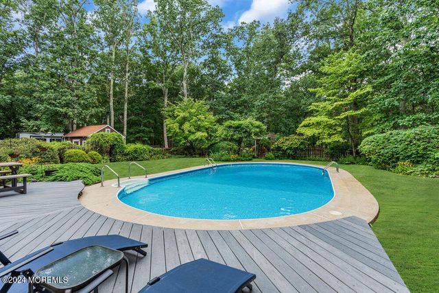 41 Butterfly Road, Jackson, NJ 08527