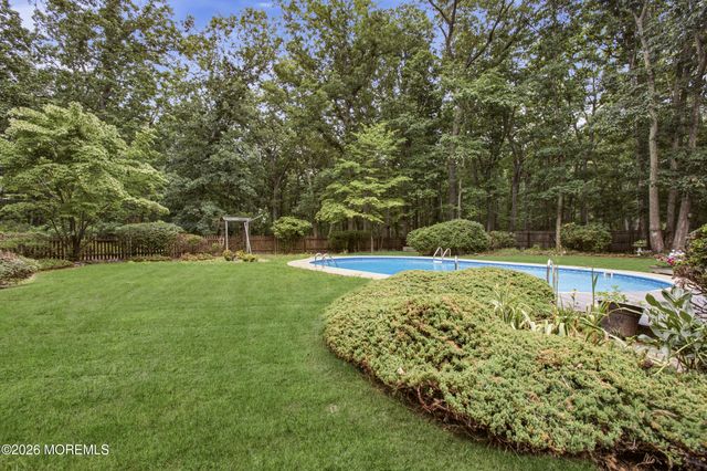41 Butterfly Road, Jackson, NJ 08527