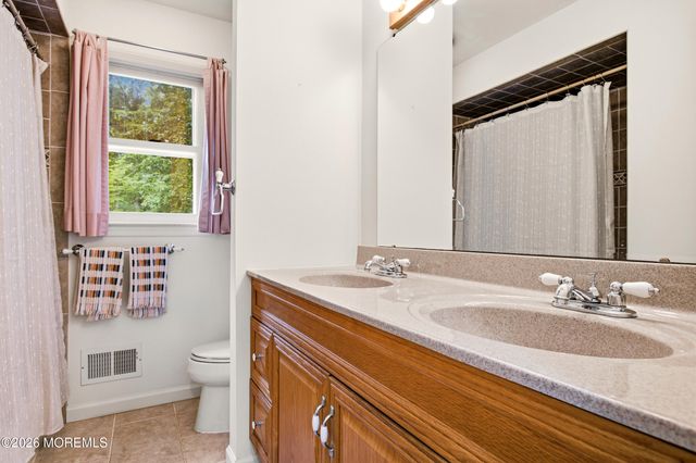 41 Butterfly Road, Jackson, NJ 08527