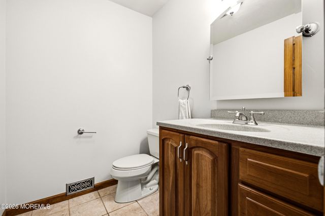 41 Butterfly Road, Jackson, NJ 08527