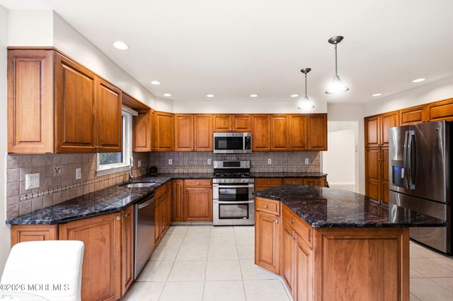 41 Butterfly Road, Jackson, NJ 08527