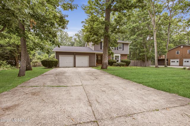 41 Butterfly Road, Jackson, NJ 08527