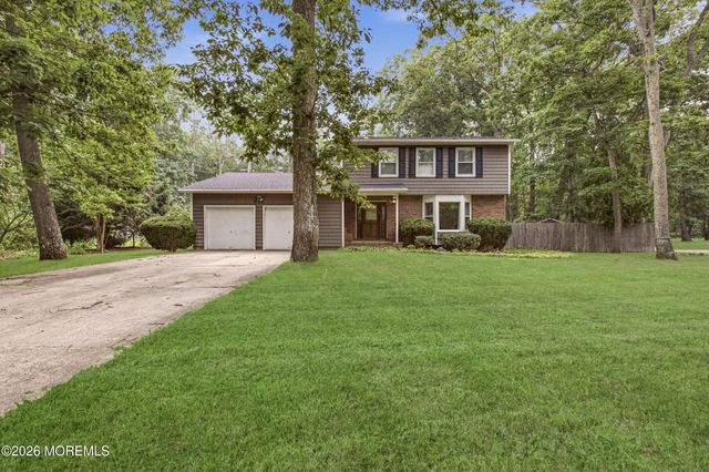 41 Butterfly Road, Jackson, NJ 08527
