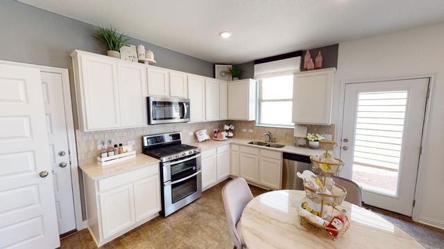8106 Leroi DR, Austin, TX 78744