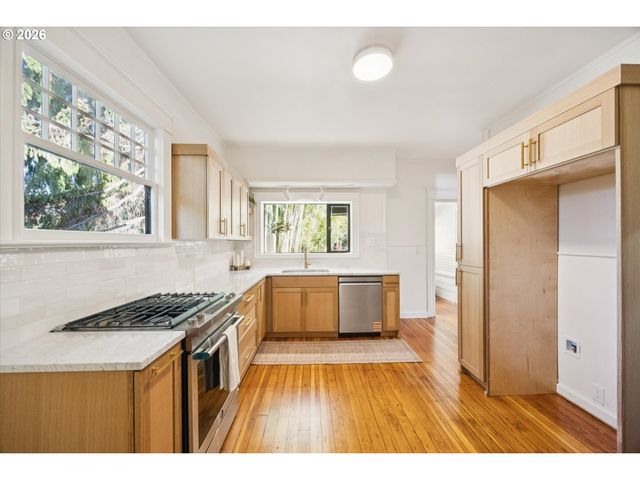 4404 Se 42ND Ave, Portland, OR 97206