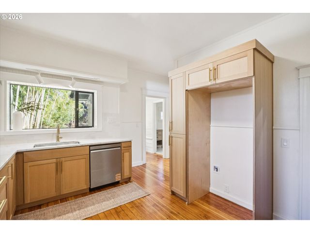 4404 Se 42ND Ave, Portland, OR 97206