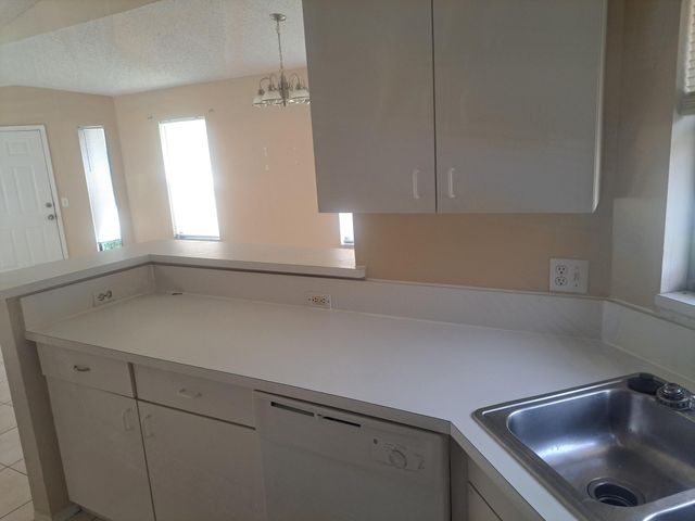 2822 Stoneway Lane A, Fort Pierce, FL 34982