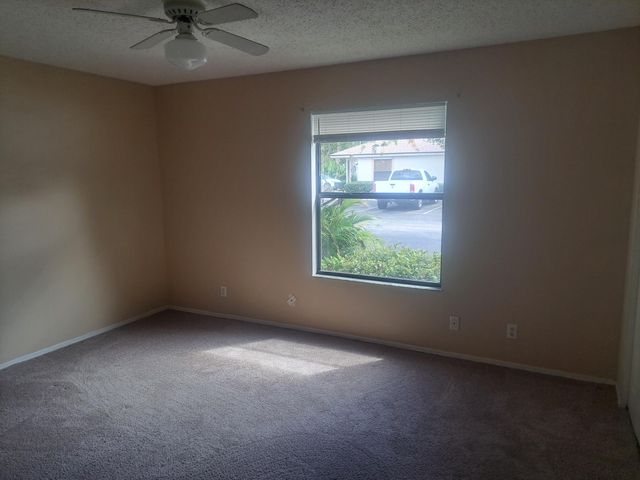 2822 Stoneway Lane A, Fort Pierce, FL 34982