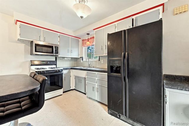 23859 Filmore Street, Taylor, MI 48180