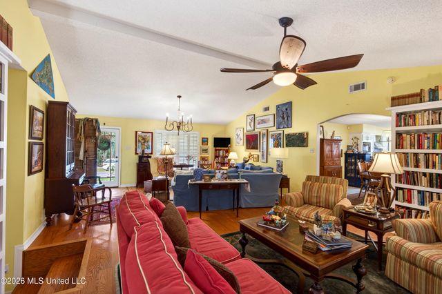 89364 E Diamondhead Drive, Diamondhead, MS 39525