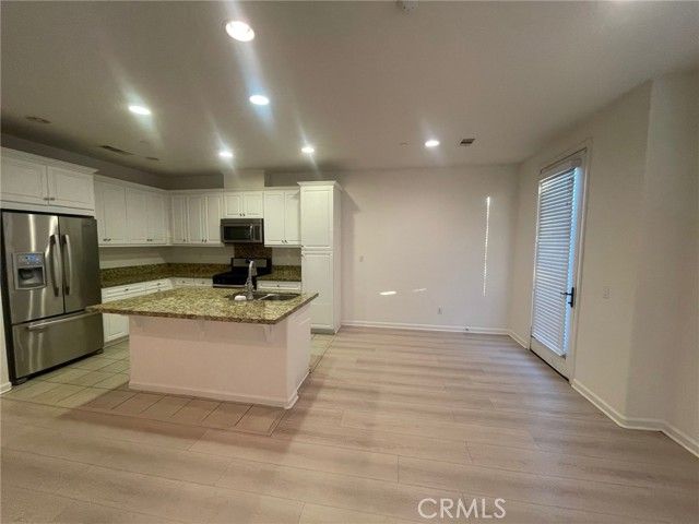 2904 E Via Fiano, Ontario, CA 91764