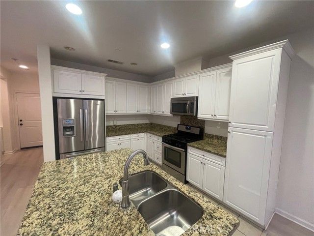 2904 E Via Fiano, Ontario, CA 91764