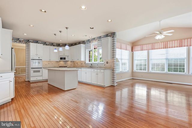 1034 GLENDEVON DR, Ambler, PA 19002