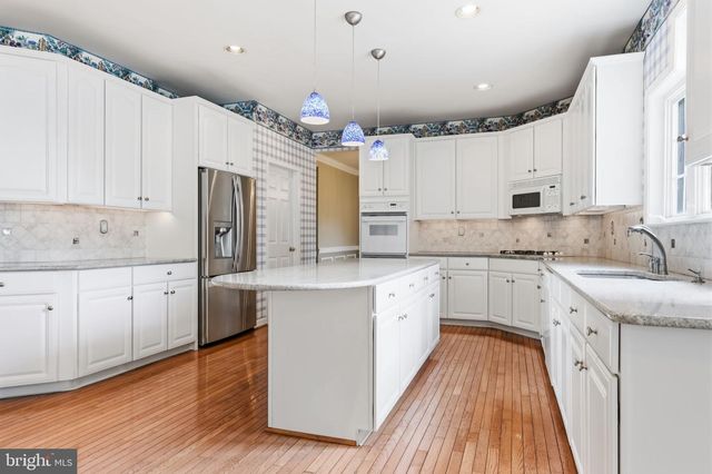 1034 GLENDEVON DR, Ambler, PA 19002