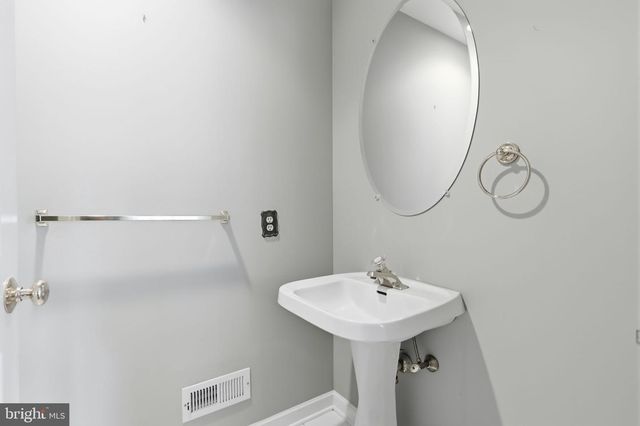 1034 GLENDEVON DR, Ambler, PA 19002