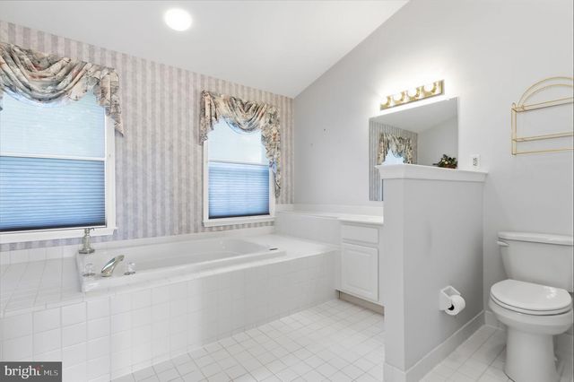 1034 GLENDEVON DR, Ambler, PA 19002