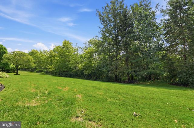 1034 GLENDEVON DR, Ambler, PA 19002