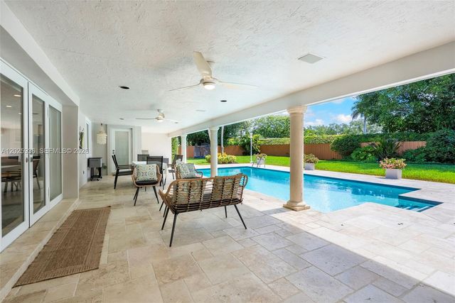 15421 SW 79th Avenue, Palmetto Bay, FL 33157