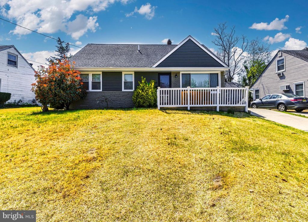 566 MUHLENBERG AVE, Wenonah, NJ 08090