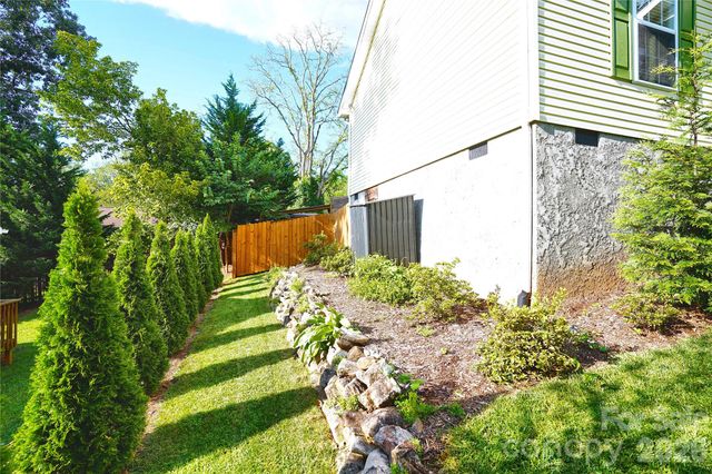 43 Moore Avenue, Asheville, NC 28806