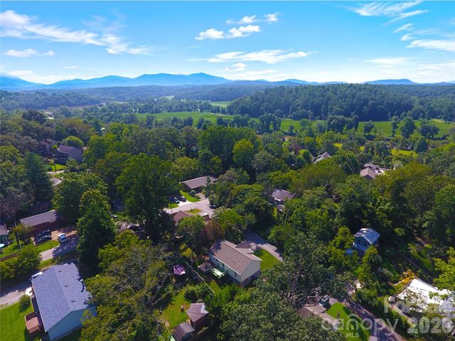 43 Moore Avenue, Asheville, NC 28806