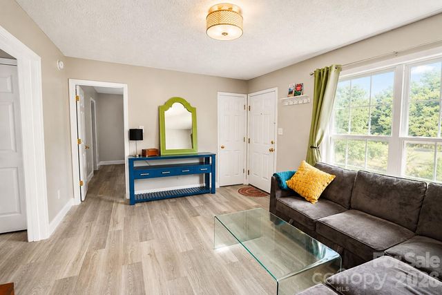 43 Moore Avenue, Asheville, NC 28806