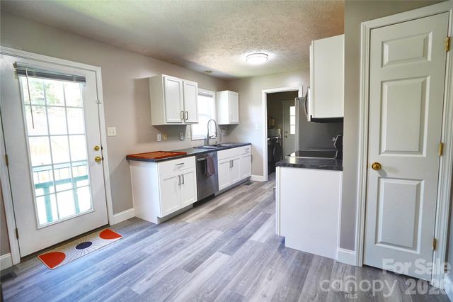 43 Moore Avenue, Asheville, NC 28806