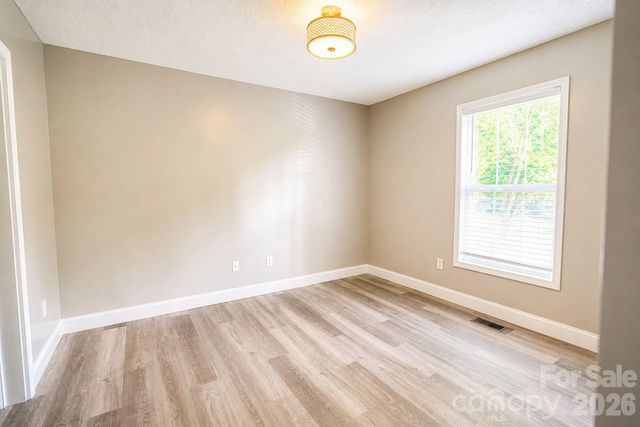 43 Moore Avenue, Asheville, NC 28806