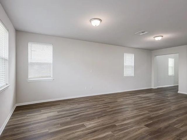 10702 Sentinel DR, Austin, TX 78747