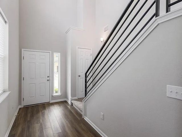 10702 Sentinel DR, Austin, TX 78747