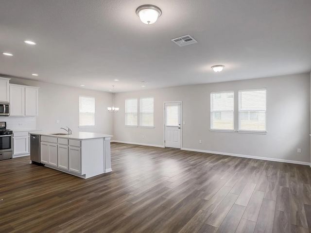 10702 Sentinel DR, Austin, TX 78747