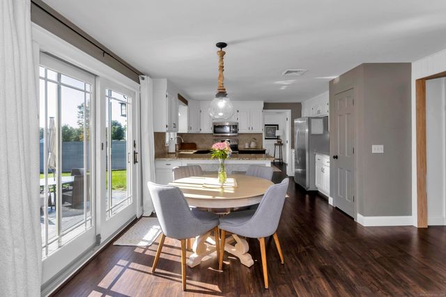 57 Kildeer Lane, Suffield, CT 06078