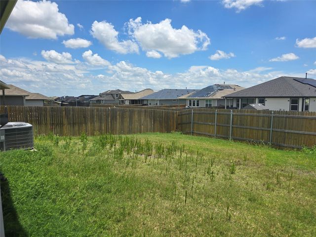 200 Lavaca River LN, Hutto, TX 78634