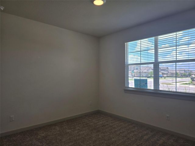 200 Lavaca River LN, Hutto, TX 78634