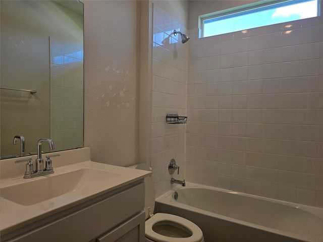 200 Lavaca River LN, Hutto, TX 78634